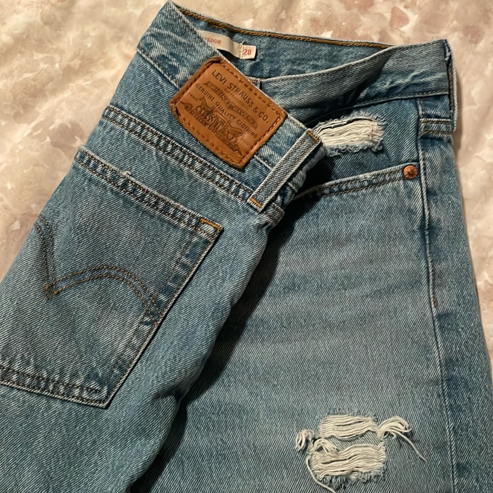 Levi’s Women’s Wedgie Jean